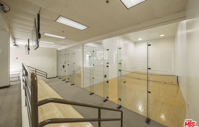 2 beds, 2 baths, 1,621 sqft, $4,800, Unit 1509