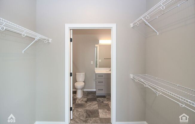 2 beds, 2 baths, 1,092 sqft, $1,750, Unit 5521-5430