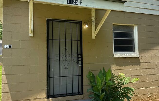 2 Bed 1 Bath Apartment