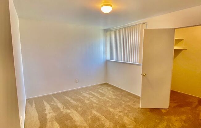 2 beds, 1 bath, 1,000 sqft, $1,295, Unit #14