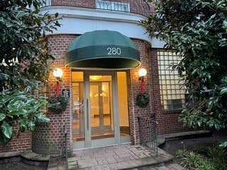 1 bed, 1 bath, 980 sqft, $2,600, Unit 2D