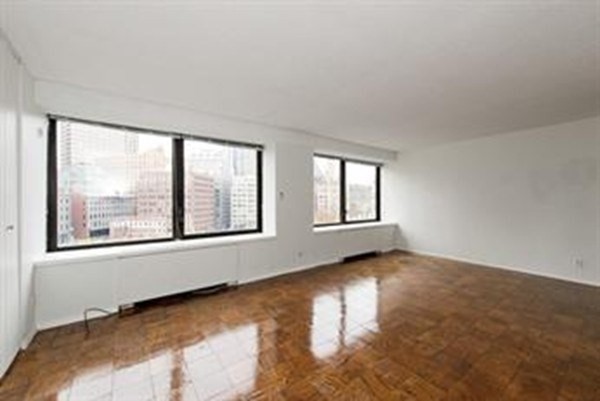 65 E India Row
