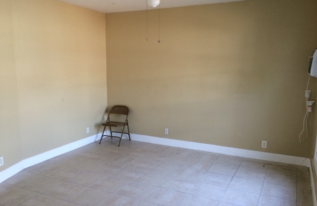 715 SW 2 CT - CASAMAX