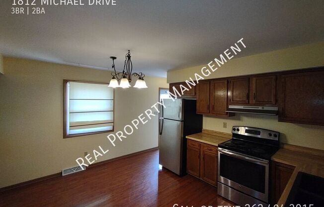 1812 MICHAEL DR