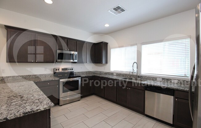 240 W JUNIPER Avenue