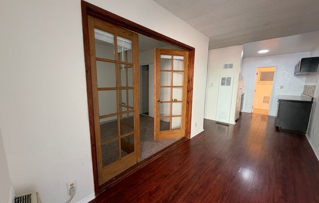 Hollywood & Highland Walkable Apartment Community