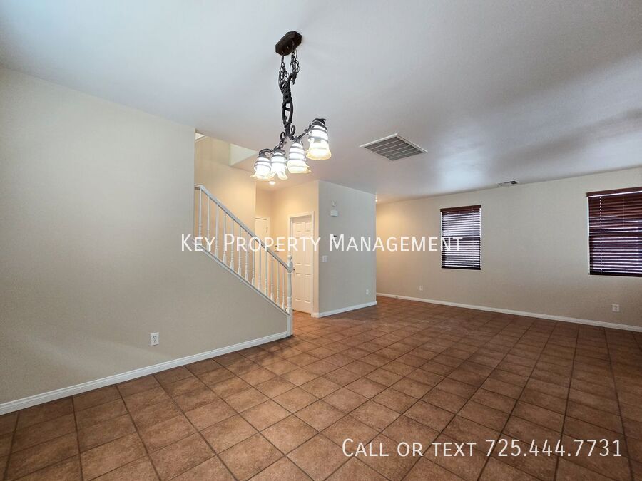 8652 Painted Horseshoe