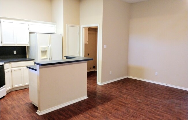 3 beds, 2 baths, $1,895