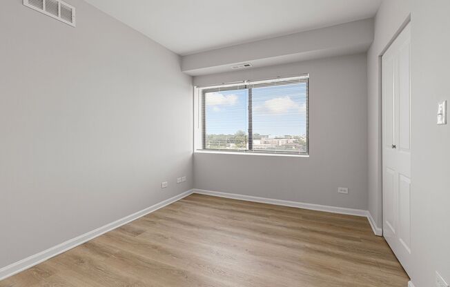 2 beds, 2 baths, 900 sqft, $2,550, Unit 512
