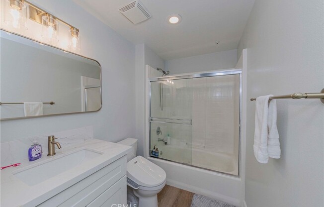 2 beds, 2 baths, 1,042 sqft, $3,600, Unit 321