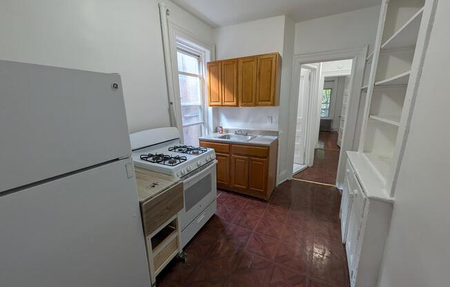 443 LINCOLN PL