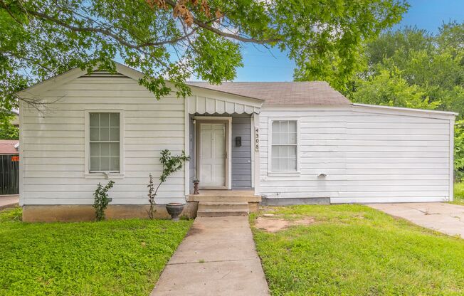 Charming Unit Ready to Call Home