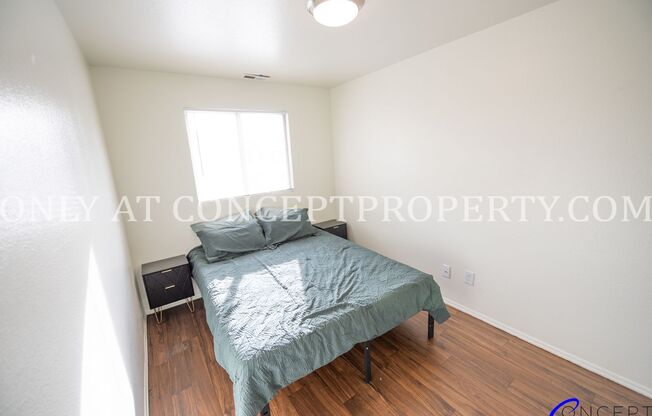 2 beds, 1 bath, 810 sqft, $1,265, Unit 04