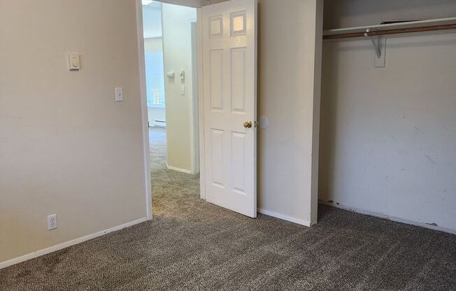 2 beds, 1 bath, $1,650, Unit # #A 205