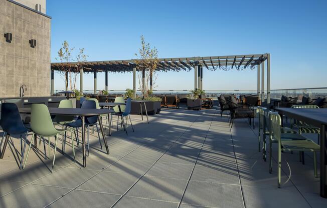 2 beds, 2 baths, $5,045, Unit 1702