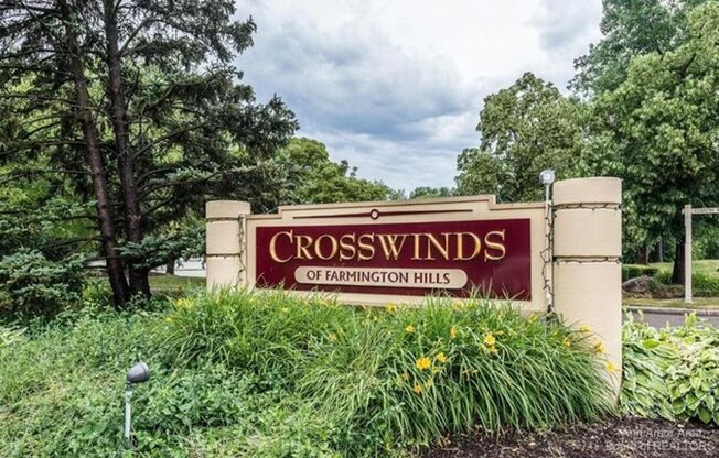 Move-in Ready Condo- 2 bed, 1.5 bath in Farmington Hills