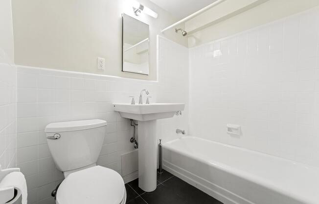 Studio, 1 bath, 500 sqft, $2,900, Unit 8-C