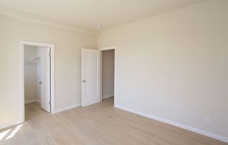 2 beds, 1 bath, $2,595, Unit 202