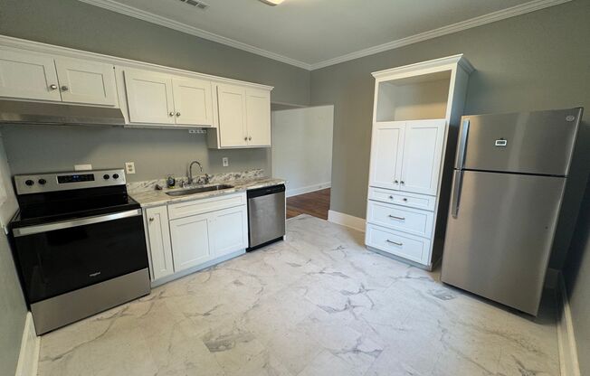 Updated 2/1 Brick House in Celanese- $1,395