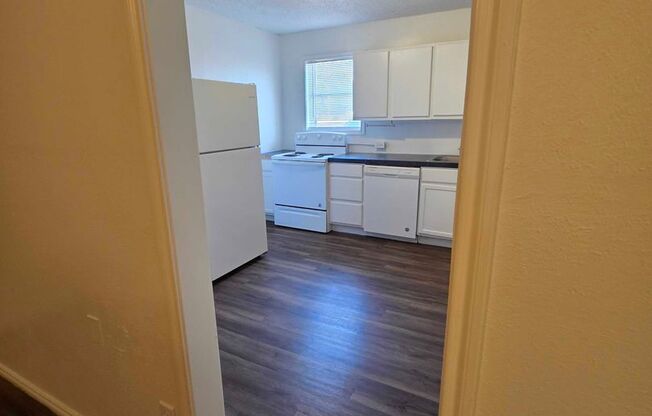 Self Showing- *EFFICIENCY AVAILABLE NOW!!!!!* Leasing Special