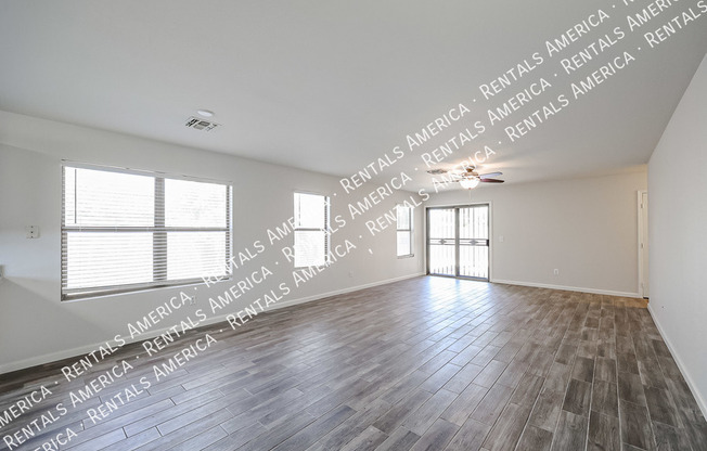 2305 E SPRUCE DR