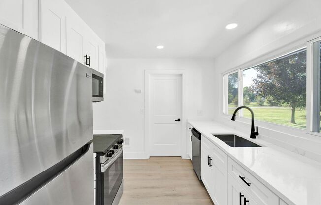 2BD-1BTH HOME | NEWLY RENOVATED | WEST BLOOMFIELD, MI