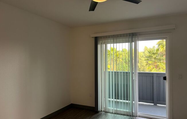 2 beds, 1 bath, 950 sqft, $2,940, Unit C027