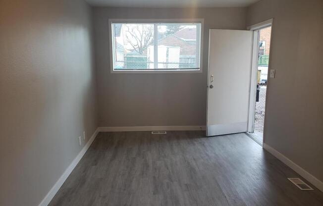 2 beds, 1 bath, 1,100 sqft, $1,475