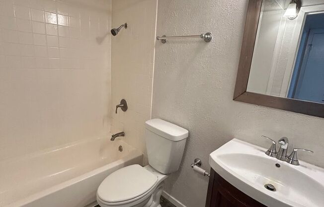 1 bed, 1 bath, 600 sqft, $900, Unit 203