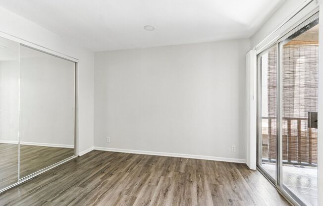 2 beds, 1 bath, 750 sqft, $1,698, Unit 209