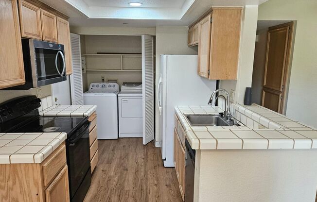 2 beds, 1 bath, $2,590