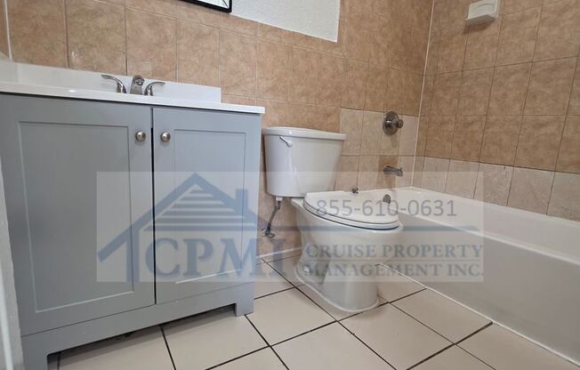 2 beds, 1 bath, 827 sqft, $1,950, Unit 575