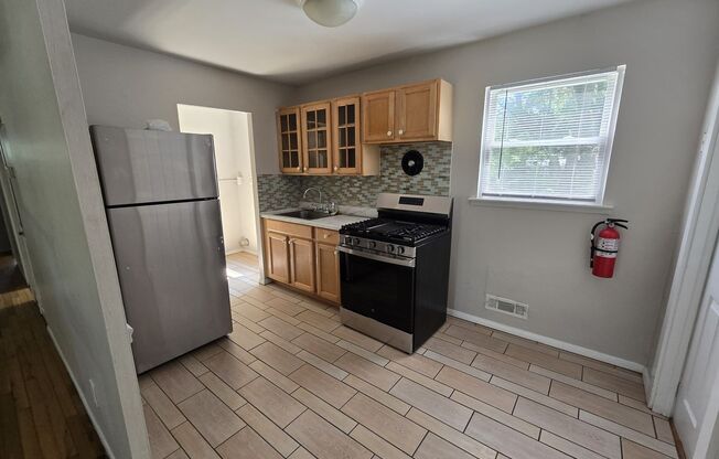 3 Bedroom, 1 Bathroom, Plus enclosed porch
