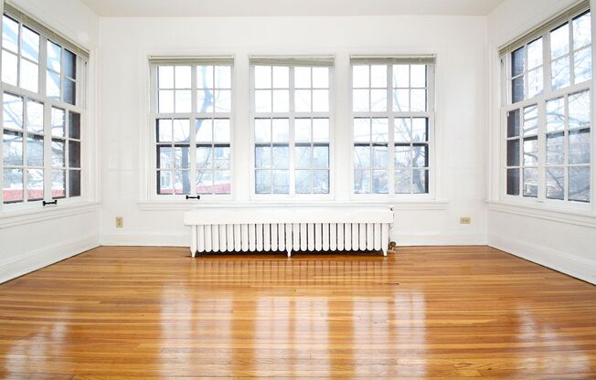 2 beds, 1 bath, 816 sqft, $1,320, Unit 24 - 215