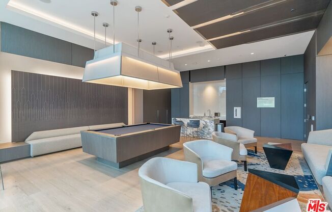 1 bed, 1 bath, 823 sqft, $3,700, Unit 4102