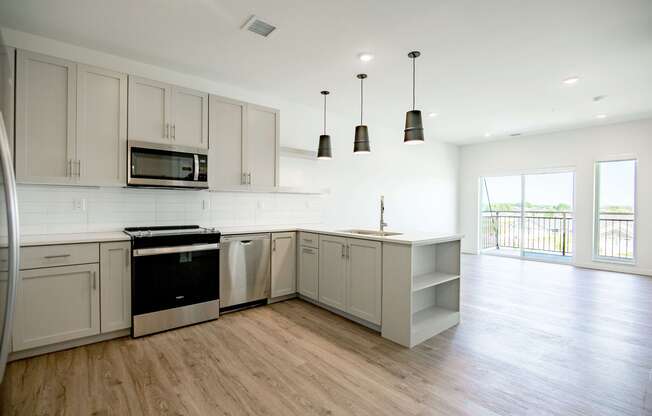 The Earl Apartments 1 Bed 1 Bath 649