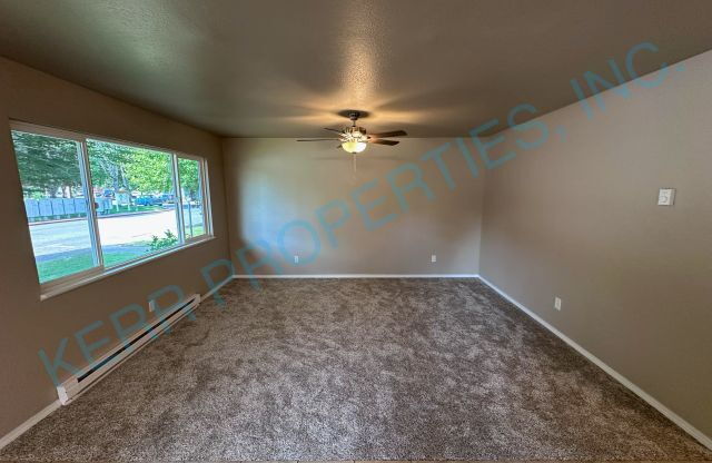 3142 NE 16 ST