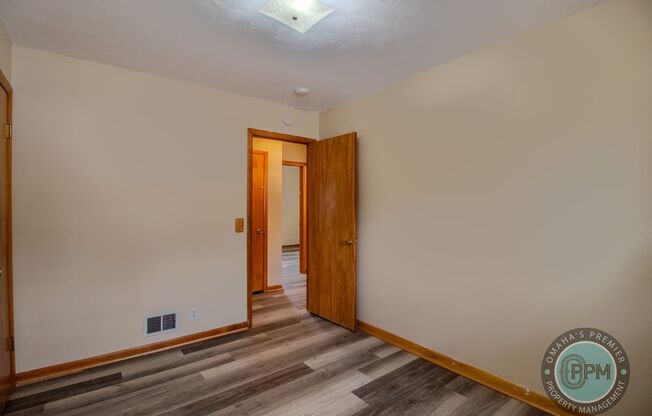 3 beds, 1 bath, $1,595