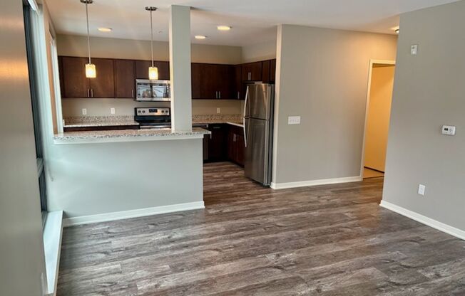 1 bed, 1 bath, 676 sqft, $1,425, Unit 225