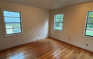 2 beds, 1 bath, $750