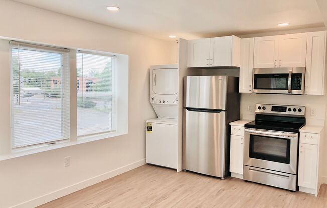 1 bed, 1 bath, 402 sqft, $1,275, Unit 517- (7)