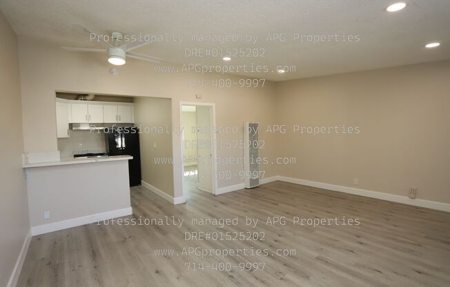 2119 E WESTPORT DR