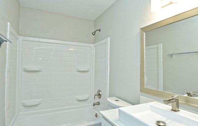 2 beds, 2 baths, $1,600, Unit Unit 202