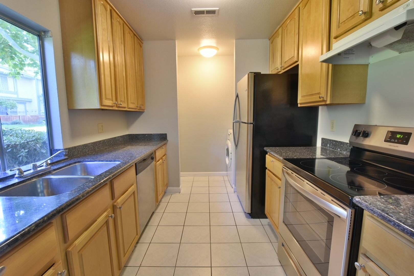 Remodeled and Clean 3 Bedroom 1.5 Bath Townhouse in South San Jose