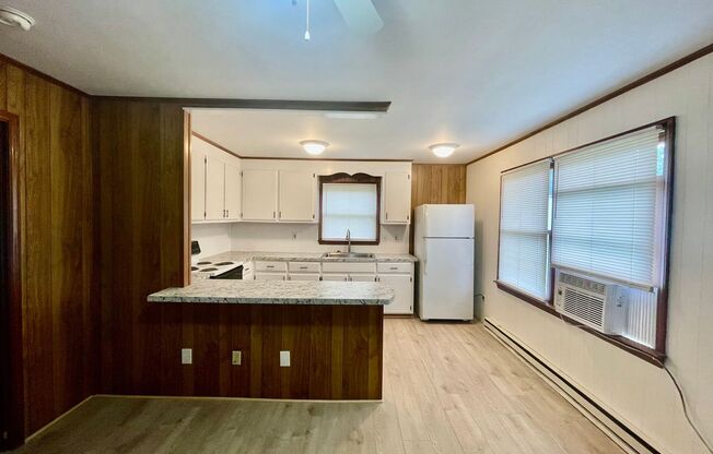 Must see Newly renovated 1 bedroom 1 bath apartment . Located in Dallas .