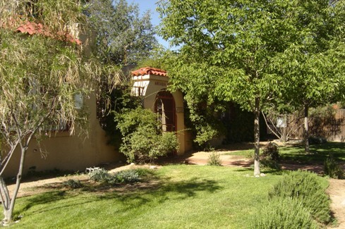 Arcadia Courtyard Apartments