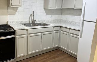 2 beds, 1 bath, $1,050