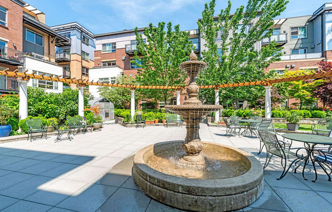 Beautiful Courtyard at The Corydon, Seattle