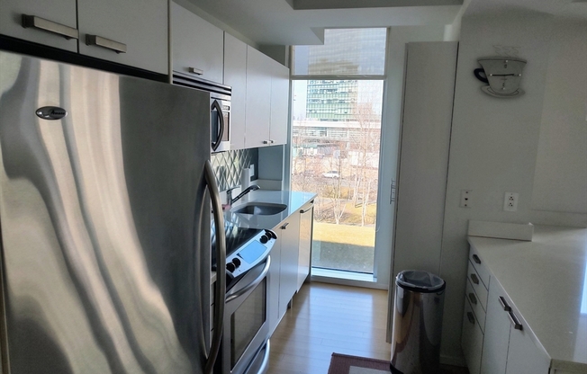1 bed, 1 bath, 867 sqft, $3,600, Unit 423