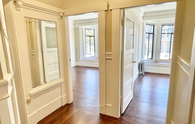 Beautifully Remodeled 2 BR/1 BA in Polk Gulch Neighborhood! Laundry!- PROGRESSIVE